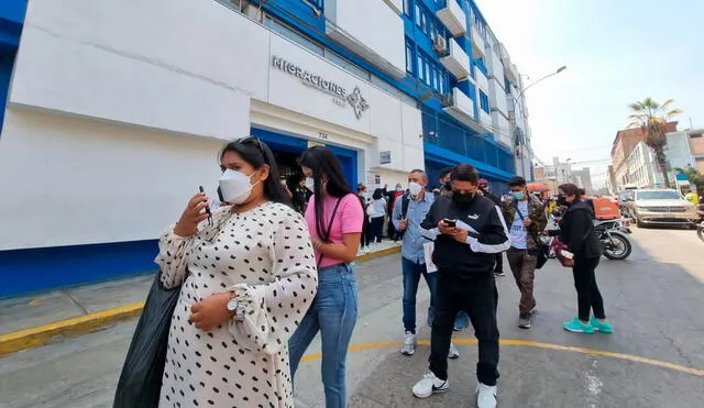 Superintendente de Migraciones confirmó que lograron comprar 16.000 pasaportes para atender de emergencia a solicitantes. Foto: Gianella Aguirre/URPI-LR