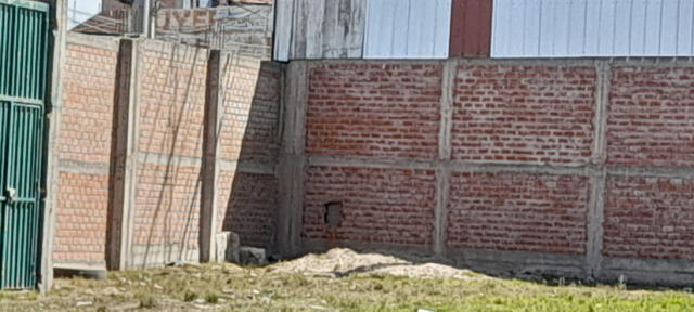 Arequipa. Delincuentes hicieron forado en pared para lograr su cometido. Foto: Cortesía