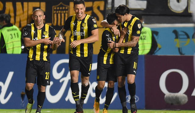 Peñarol comparte la segunda posición del grupo G con Colón. Foto: Twitter Peñarol