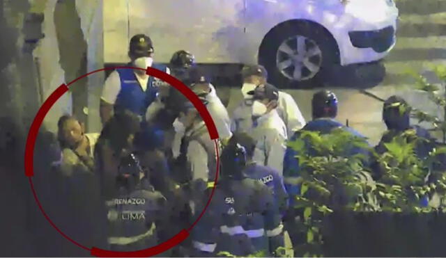 Las presuntas responsables del robo fueron detenidas por personal del Serenazgo de Lima. Foto: América de TV