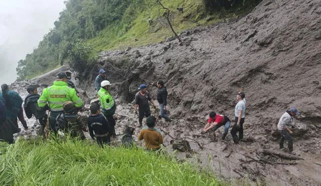 La activación de la quebrada arrastró piedras, lodo y palos. Foto: COER Cajamarca.