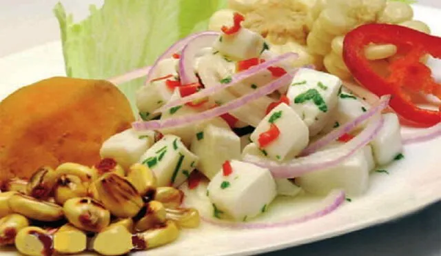 El ceviche de pota es uno de los platos al paso preferido por Semana Santa. Foto: DePerú.