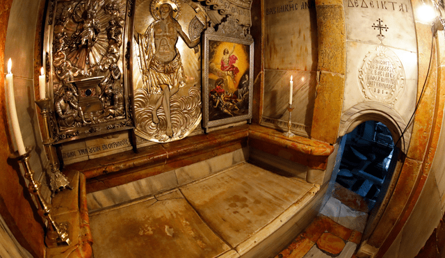 El lugar donde presuntamente Jesús fue enterrado es hoy un lugar sagrado que forma parte de la Iglesia del Santo Sepulcro. Foto: AFP