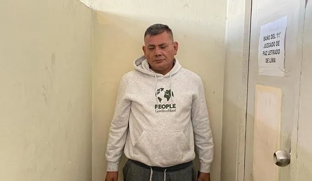 Ricardo Calderon Hurtado, de 40 años, fue trasladado al penal de Ancón, donde cumplirá cuatro meses de prisión preventiva. Foto: Omar Coca/URPI-LR