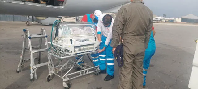 FAP trasladó a bebé que requiere operación a Lima. Foto: Minsa