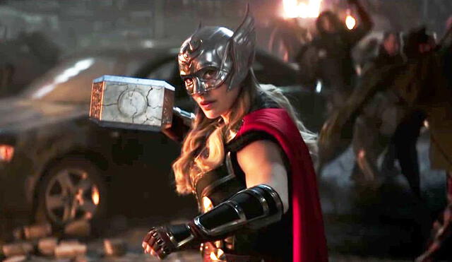 Natalie Portman domina el Mjölnir en primer tráiler de "Thor: love and thunder". Foto: Marvel Studios