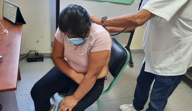 El médico Jaime Más se hizo cargo del centro de salud de Callancas. Foto: cortesía