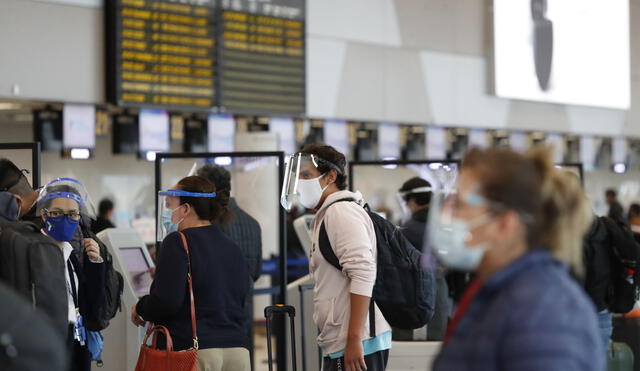 Revisa los pasajes aéreos más baratos para destinos nacionales e internacionales. Foto: Andina
