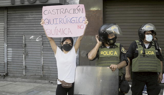 Reclamo. Las protestas de los últimos días por el caso de la niña abusada en Lambayeque parecen haber llevado al Gobierno a proponer una salida populista. Foto: Gerardo Marín/La República