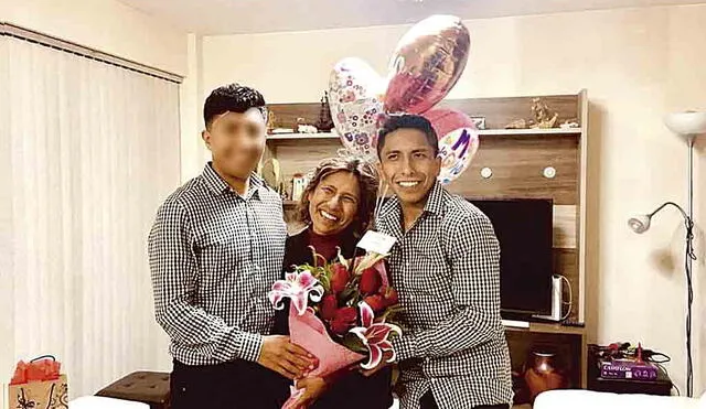 Todo en familia. Christof Estrada labora como asistente de la gobernadora. Su madre, presta servicios a Gerencia de Majes II.