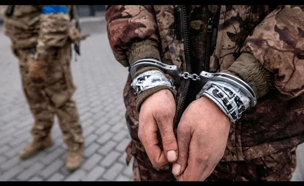 Ucrania y Rusia confirmaron a principios de abril un intercambio bajo la fórmula de “86 (prisioneros) por 86″. Foto: AFP/referencial