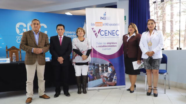 Autoridades de Cajamarca y el INEI en ceremonia de lanzamiento del Censo Nacional Económico 2022. Foto: GRC