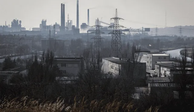 Planta acerera de Azovstal en la ciudad portuaria de Mariúpol. Foto: EFE