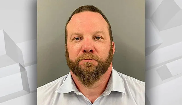 Joshua Robbins, de 49 años de edad, enfrenta cargo de posesión de material pornográfico de menores. Foto: Illinois State Police