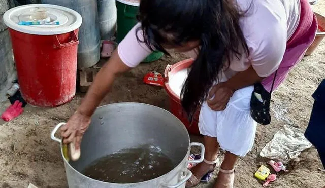 Los recipientes de agua deben ser lavados constantemente y tapados bien para evitar que se conviertan en criaderos. Foto: Geresa Lambayeque.