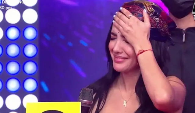 Rosángela Espinoza pasa incómodo momento en vivo. Foto: captura de América TV
