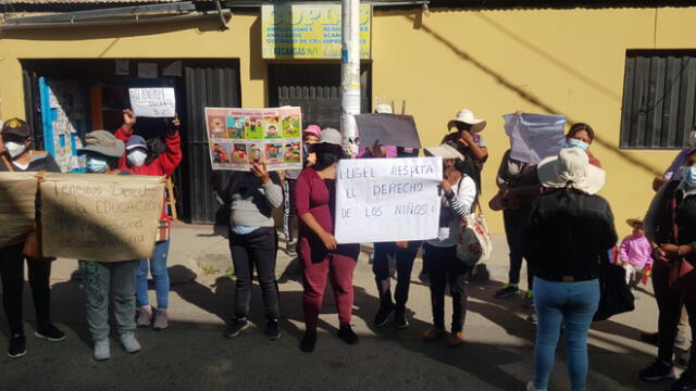 Padres reclaman una respuesta de la Ugel Sur. Foto: Alexis Choque/La Republica