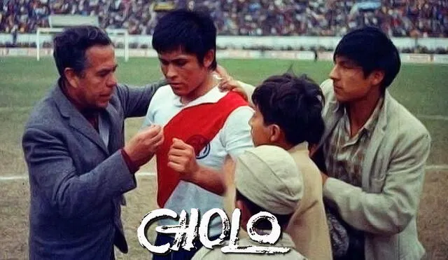 "Cholo" fue dirigida por Bernardo Batievsky y protagonizada por Hugo Sotil. Foto: Procine S. A