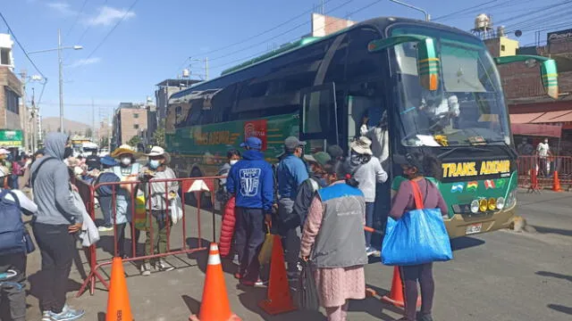 Arequipa. Cientos de feligreses se trasladan al santuario de la Virgen de Chapi. Foto: URPI/Wilder Pari