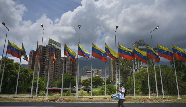 Revisa la tasa oficial del dólar en Venezuela HOY, domingo 1 de mayo de 2022, por el Banco Central de Venezuela. Foto: AFP