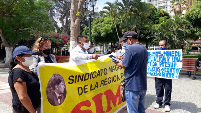 Manifestantes indicaron que se viene debatiendo una huelga indefinida. Foto: Miguel Puescas