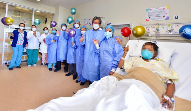 "El equipo está muy contento por la recuperación" de la niña, comentó uno de los cirujanos que participó en el procedimiento de trasplante. Foto: Andina