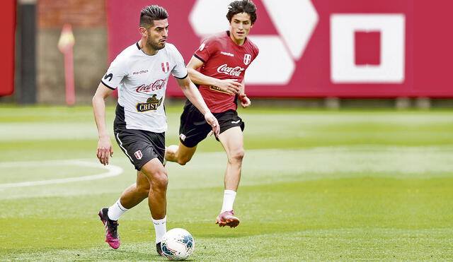 Constante. Zambrano fue titular en siete encuentros de las Eliminatorias rumbo al Mundial de Qatar 2022. Recibió una roja. Foto: difusión