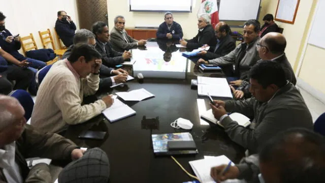 Reunión de autoridades del Gobierno Regional y la Universidad Nacional de Cajamarca. Foto: GRC.