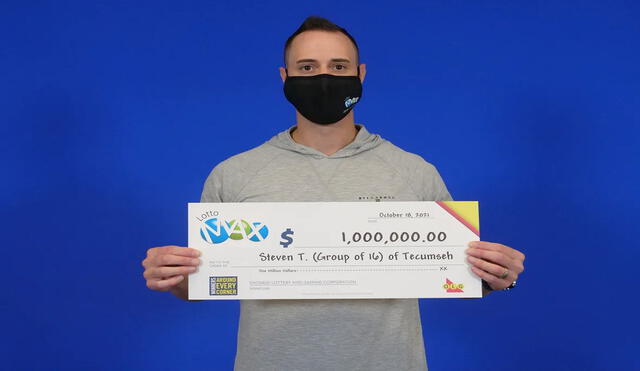 Ganaron el premio Maxmillion con un boleto de Lotto Max en Canadá. Foto: Lotería de Ontario