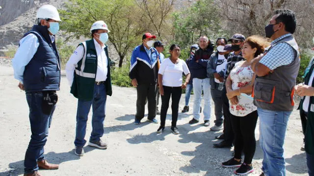 Reunión entre reprsentantes del ANA y juntas de usuarios para distribución del agua del río Santa. Foto: ANA.