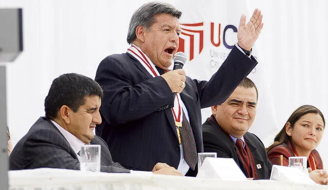 Deslinde. Acuña señaló que hay mala intención contra UCV. Foto: Clinton Medina/ La República