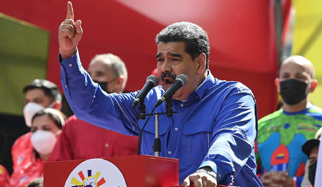 Nicolás Maduro aseguró que la medida entrará en vigor debido a que las empresas necesitan "capital" para su desarrollo. Foto: AFP