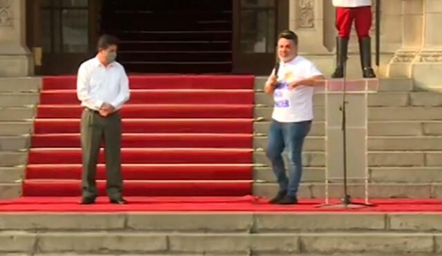 Andrés Hurtado brinda discurso en Palacio. Foto: captura/Canal N