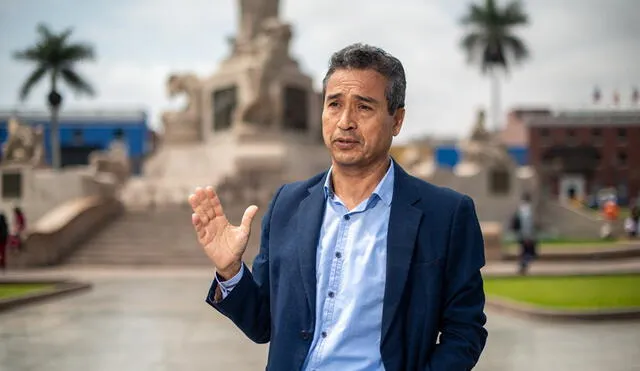 Carlos Calderón es candidato a la alcaldía provincial de Trujillo. Foto: Gonzalo Huanes - Periódico La Verdad