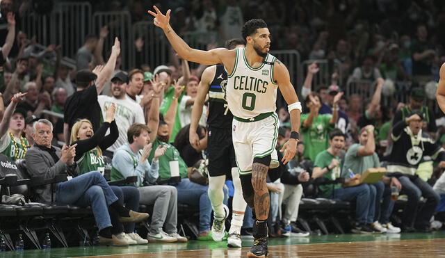 Boston Celtics avanzó a las Finales de la Conferencia Este tras bajarse al vigente campeón de la NBA. Foto: AFP