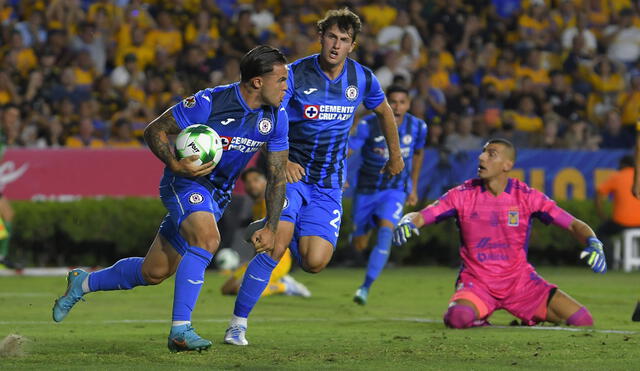 Tigres UANL ganó 1-0 a Cruz Azul en la ida disputada en el Estadio Azteca. Foto: Twitter La Afición