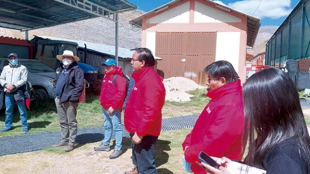 Tensa calma. Comisión de alto nivel del gobierno permanece en zona de conflicto. Foto: Cortesía