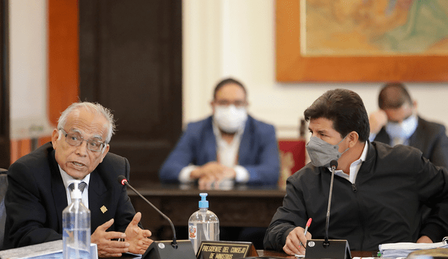 Pedro Castillo y Aníbal Torres lideran sesión de la PCM en medio de controversia por los Consejo de Ministros Descentralizados. Foto: Presidencia
