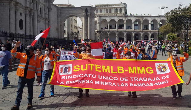 Obreros de Las Bambas se movilizaron por segundo día en Arequipa. Foto: La República.