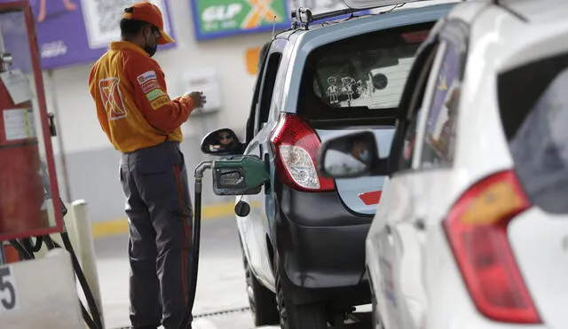 Actualmente, el precio promedio del diésel vehicular se encuentra en alrededor de S/ 16,4 por galón. Foto: GLP