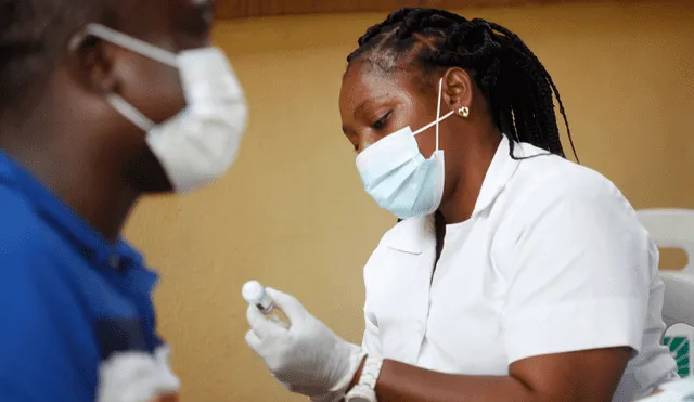 Los científicos señalan que si bien es posible que el primer paciente del brote se enfermara en África, lo que está sucediendo ahora es excepcional. Foto: EFE
