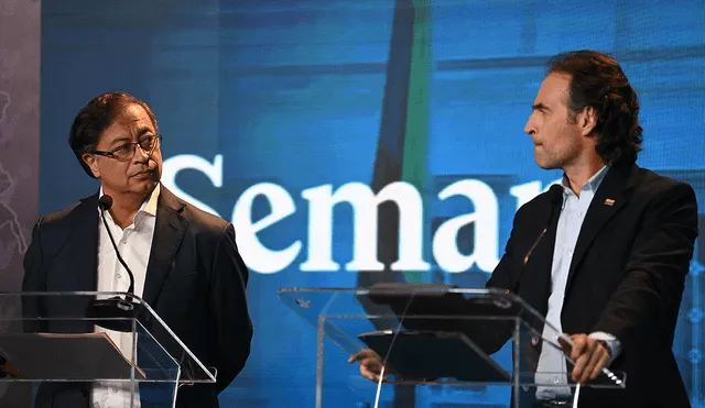 Gustavo Petro y Federico Gutiérrez, candidatos presidenciales colombianos, durante el debate presidencial del 23 de mayo. Foto: AFP
