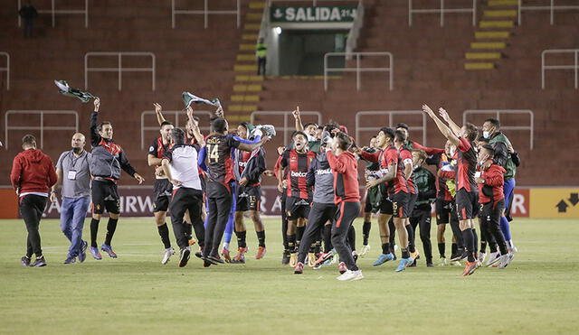 Festejo de los jugadores de Melgar luego de clasificar en la Copa Sudamericana Foto: La República
