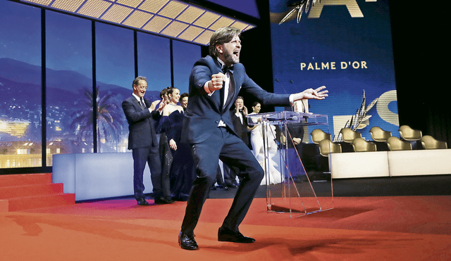 Rubem Östlund celebra su segunda Palma de Oro.