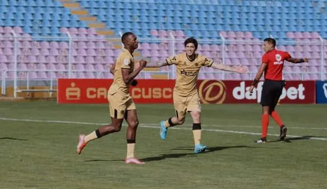 Ayarza madrugó a la defensa visitante a los cuatro minutos del primer tiempo. Foto: Cusco FC