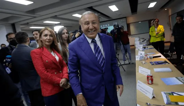 Rodolfo Hernández, el candidato independiente y de propuestas populistas, se convirtió en la sorpresa de los comicios celebrados este domingo. Foto: César Melgarejo / El Tiempo