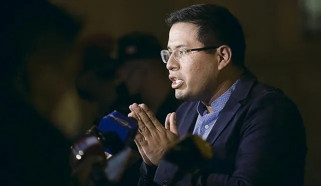 Benji Espinoza. Decisión de la Fiscalía transgrede la Constitución, dice el abogado. Foto: Gerardo Marín/La República
