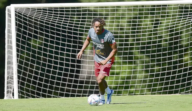 Preparado. Carrillo llegará en óptimo estado físico al duelo por el repechaje al Mundial de Qatar. En Rusia 2018 jugó tres partidos y le marcó un gol a Australia. Foto: ITEA Media / Andrés Lino