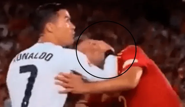 El futbolista de Manchester United se frustró tras la marca del español. Foto: captura de ESPN