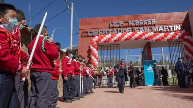 Ceremonia de inauguración del colegio Libertador San Martín de Recuay. Foto: Antamina.